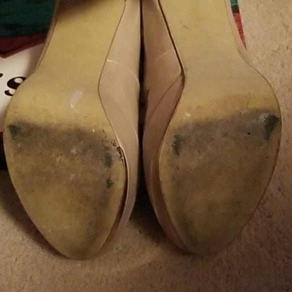 Heels - Picture 4 of 5